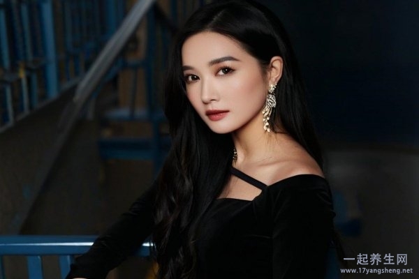 男生搂腰会硬嘛 男人搂女人腰的感觉是什么