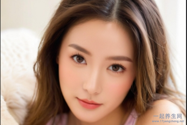 女人自慰器材自制 白人女人自慰