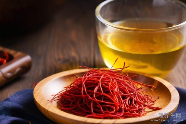藏红花和什么一起泡水喝效果好