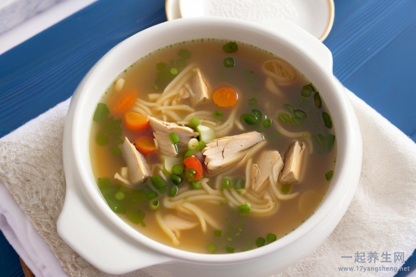 鸽子汤怎么炖最营养 鸽子汤的搭